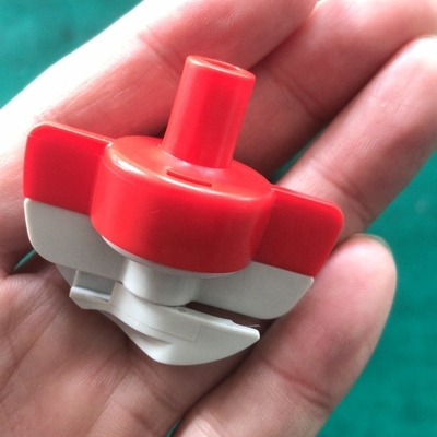 3.2-4.5M 噴射半径 準確な郡灌水を用いるフレームレス回転噴水器